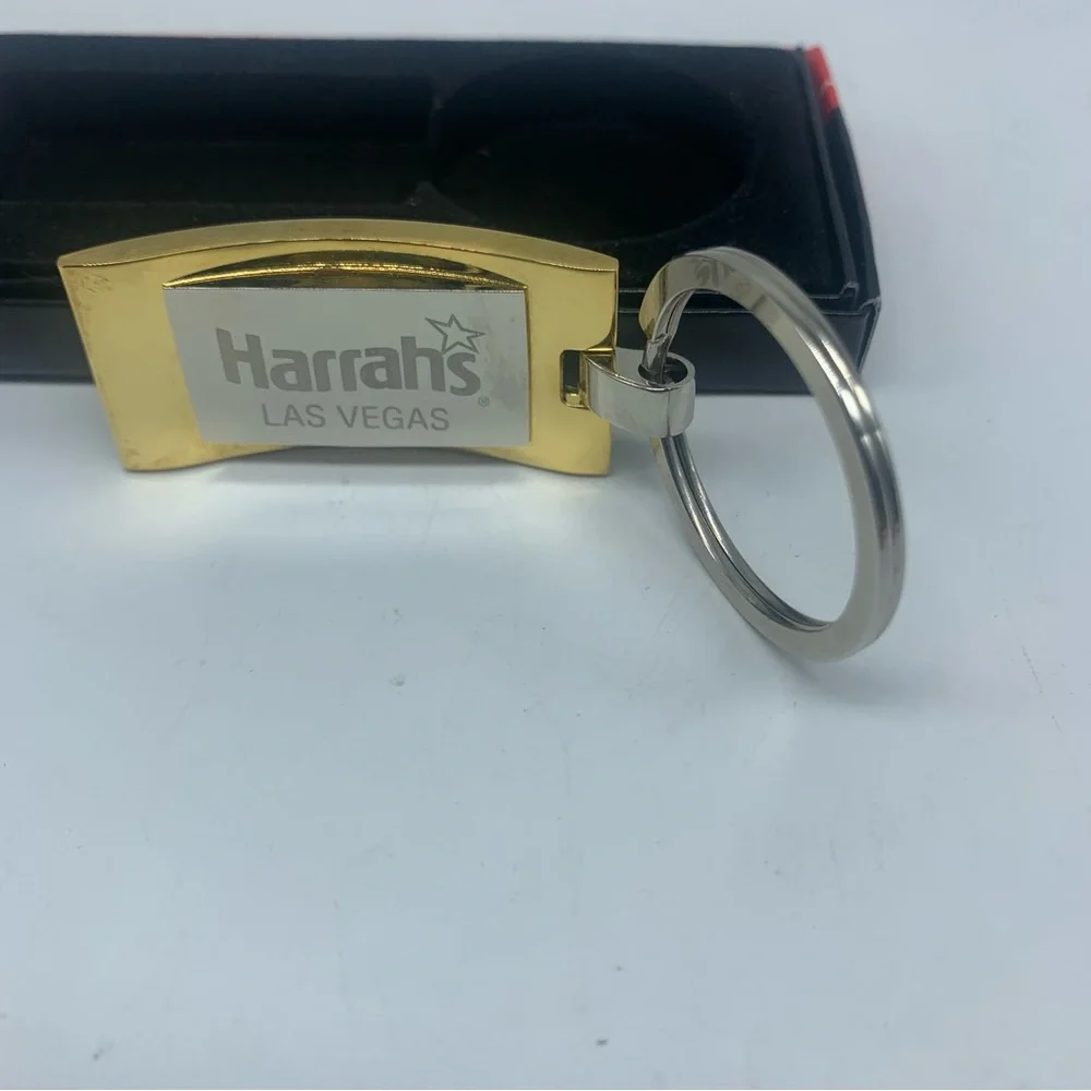 Vintage Harrah’s Las Vegas Money Clip Key Chain Attractive Gold and Silver Tone - Picture 4 of 8